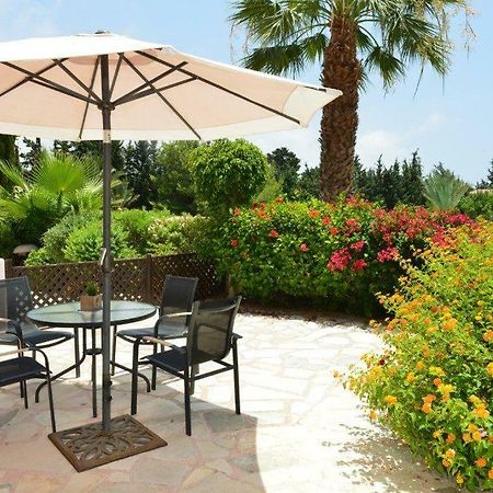 Limnaria Villas Sunny Garden Apartment Pafos Zewnętrze zdjęcie
